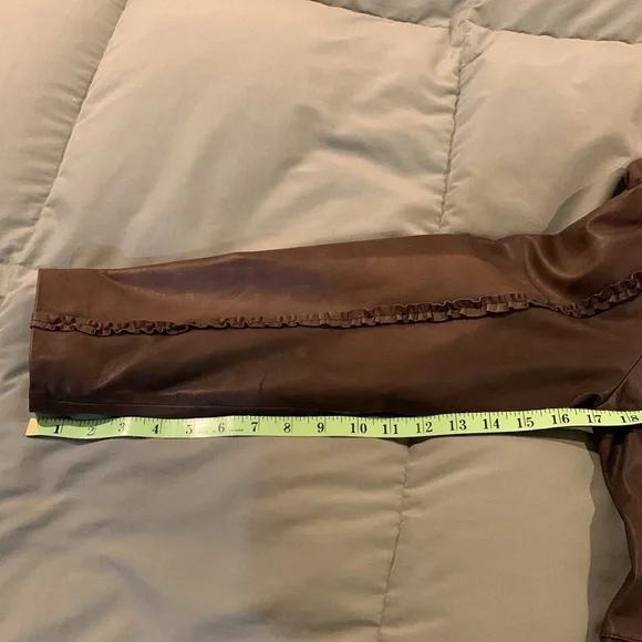 CHICO’s Womens Brown Leather Crop Length Jacket. Buttery Soft. Nice detail.​​​​​ - Picture 14 of 14